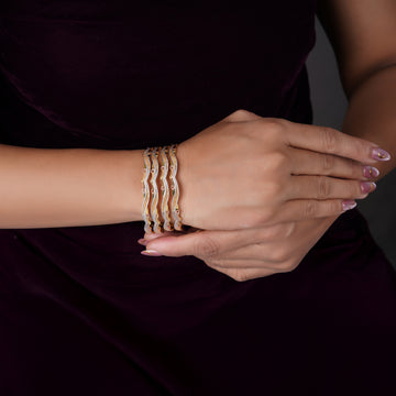 Velvet Glow 4 Pcs Bangles