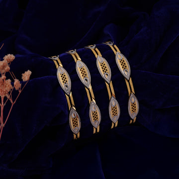 Classic Charm 4 Pcs Bangles
