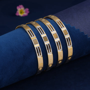 Regal Twist 4 Pcs Bangles