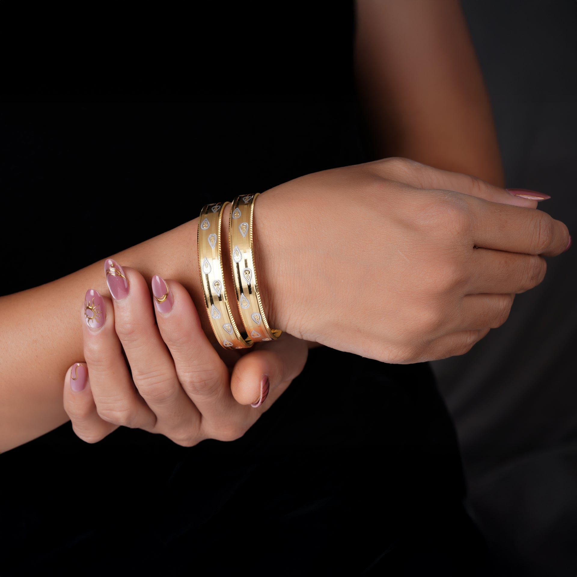 Classic Heart Line Diamond Band Bangles – Timeless Elegance for Women