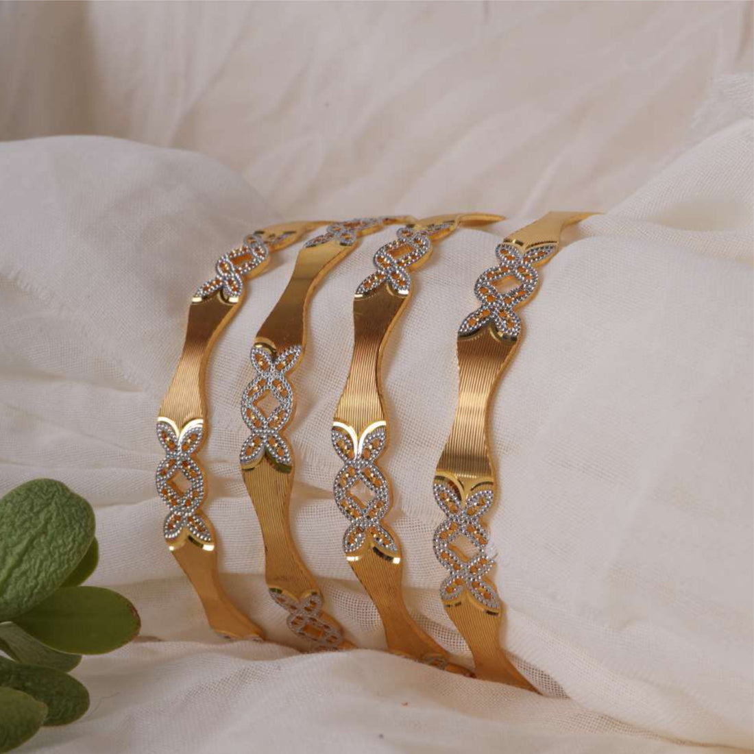 Classic Glide 4 Pcs Bangles