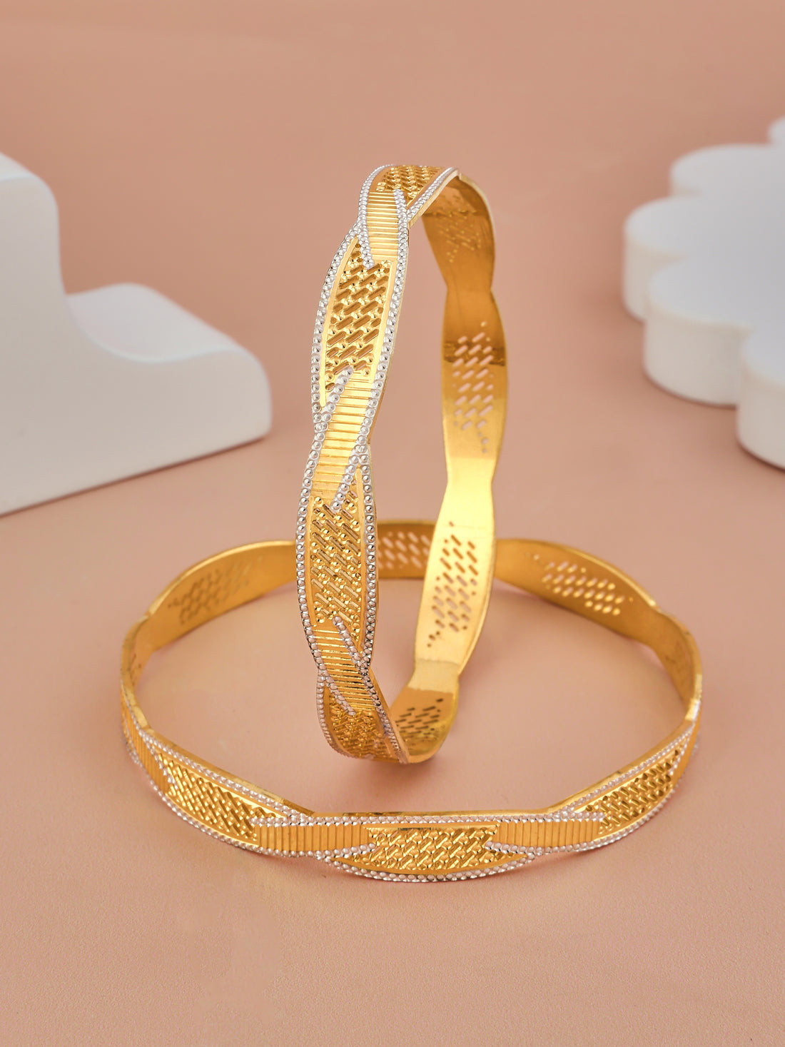 Royal Texture 2 Pcs Bangles