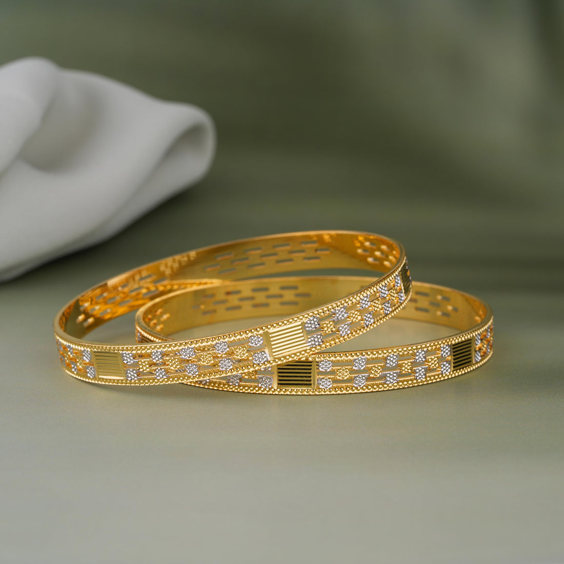 Ruchi Bangles