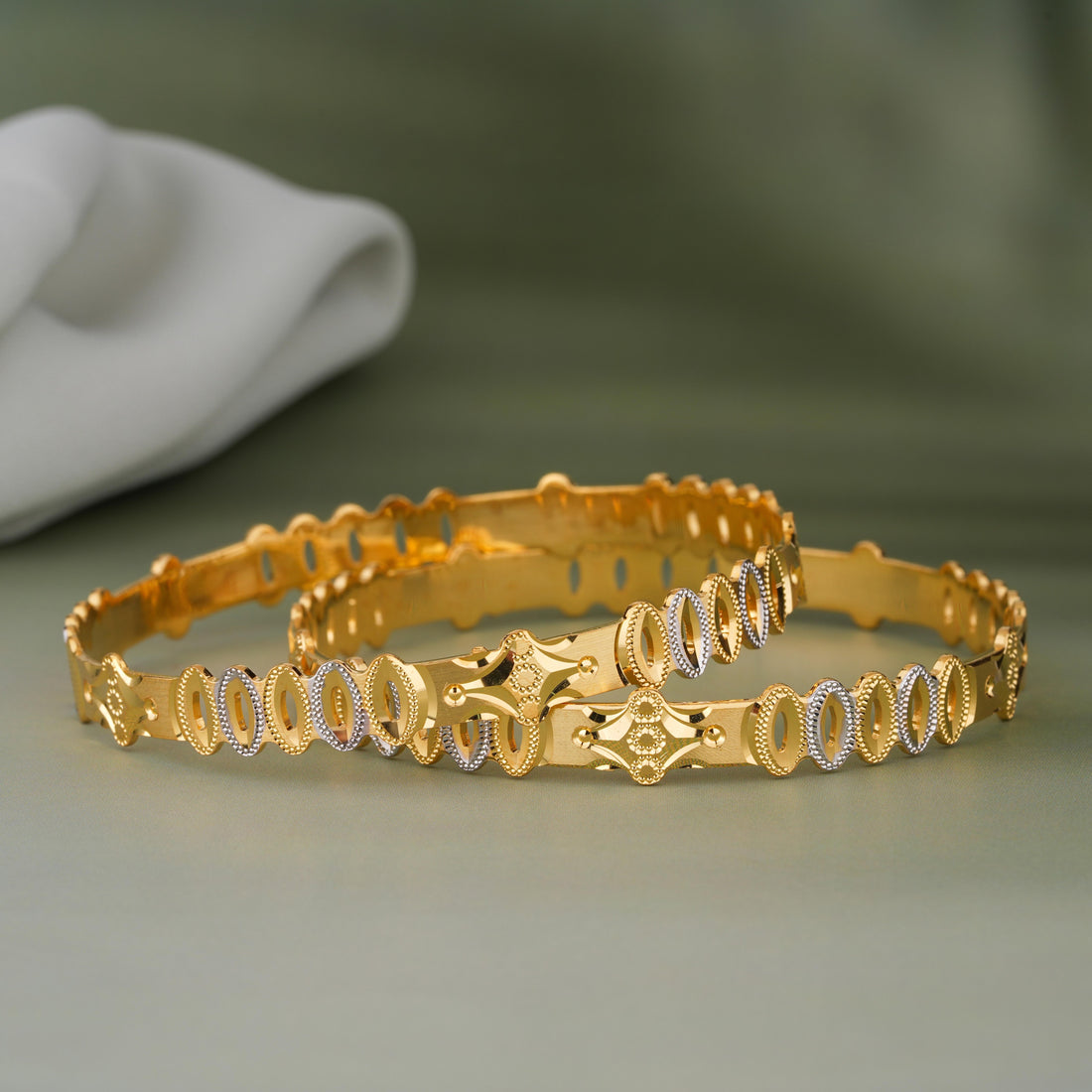 Hiya Bangles
