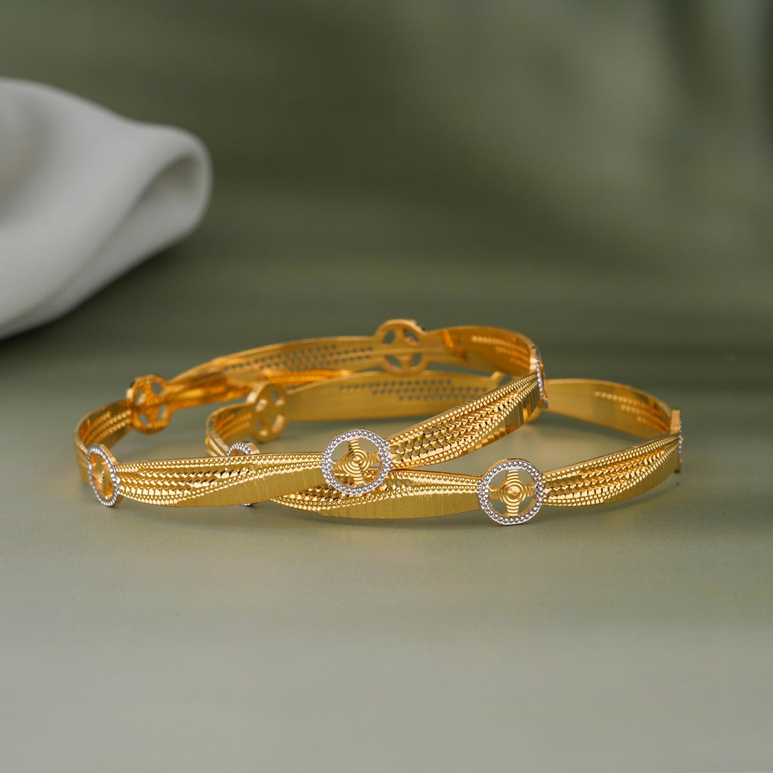 Elvee Bangles