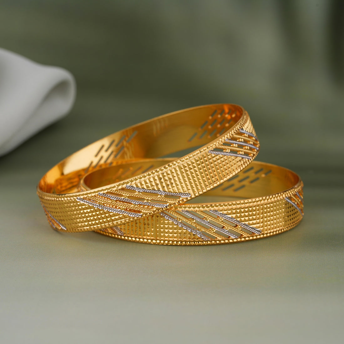 Tanya Bangles