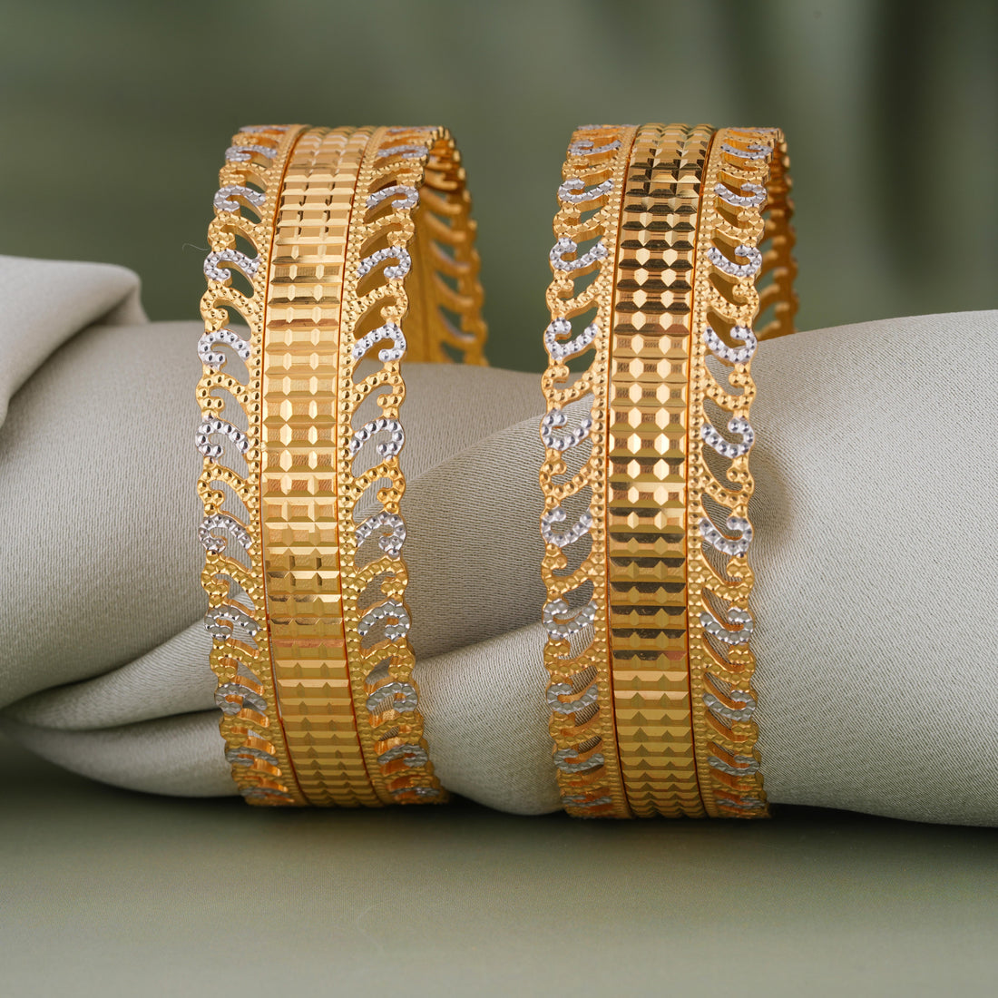 Varnika Bangle