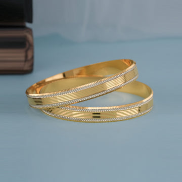 Golden Halo 2 Pcs Bangles