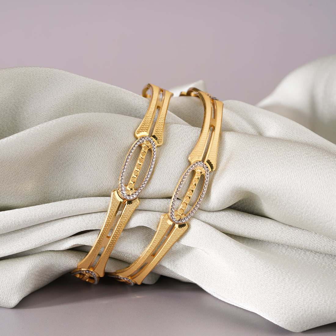 Aurum Spark 2 Pcs Bangles