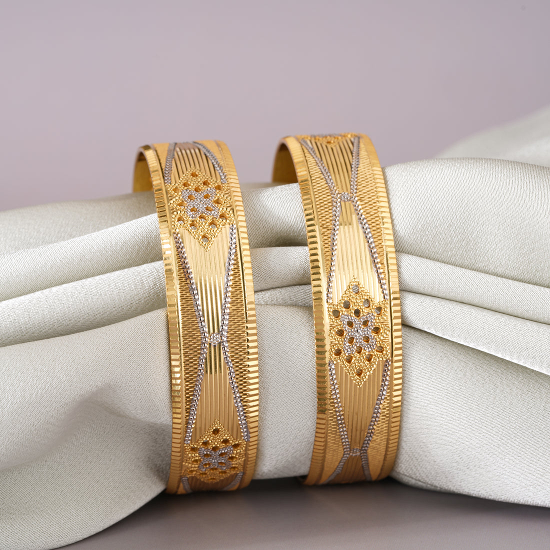 Malti 2 pcs Bangles