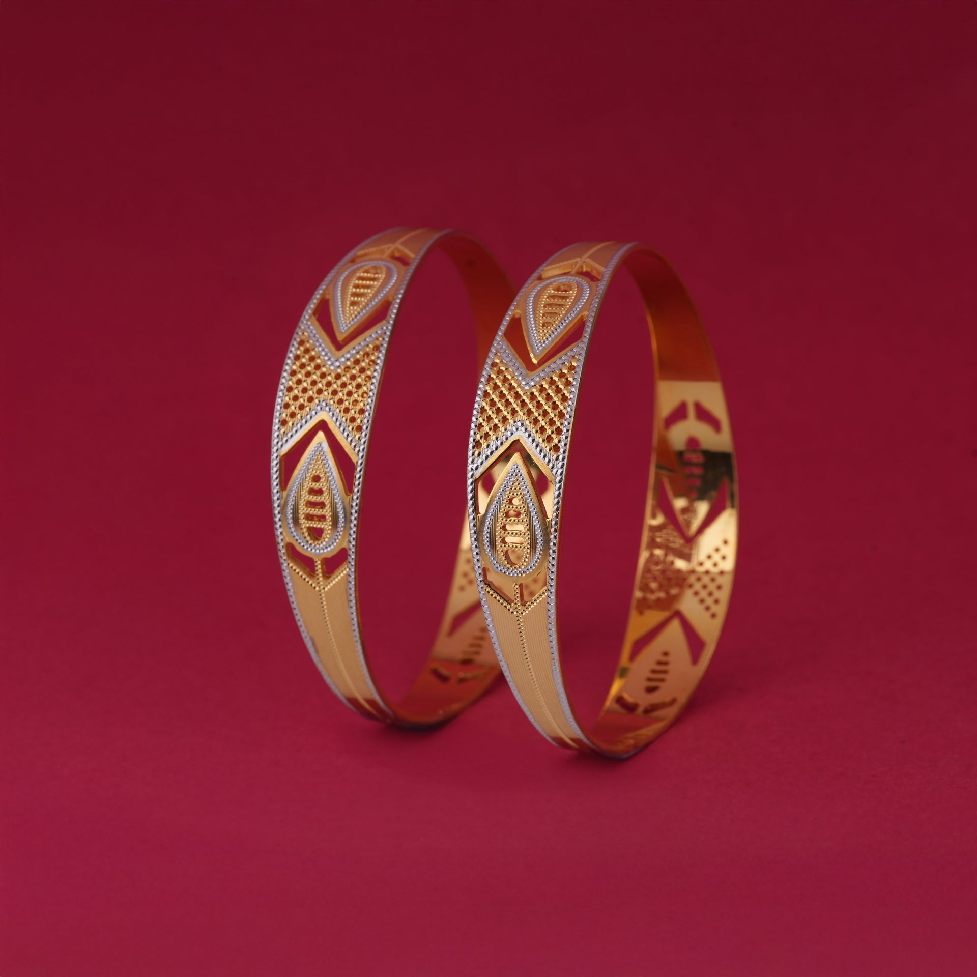Classic Heart Line Diamond Band Bangles – Timeless Elegance for Women