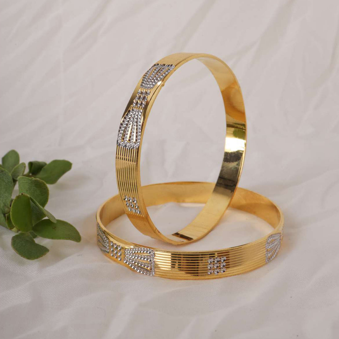 Diamond Cut Pattern Bangles