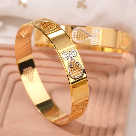 Subtle Luxe 2 Pcs Bangles
