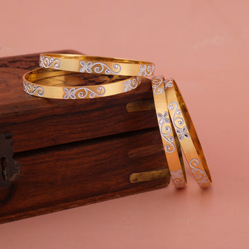 Velvet Wave 4 Pcs Bangles